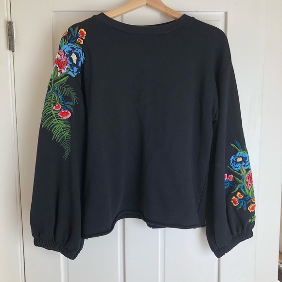 Zara Tops - Zara Embroidered Bell Sleeve Top